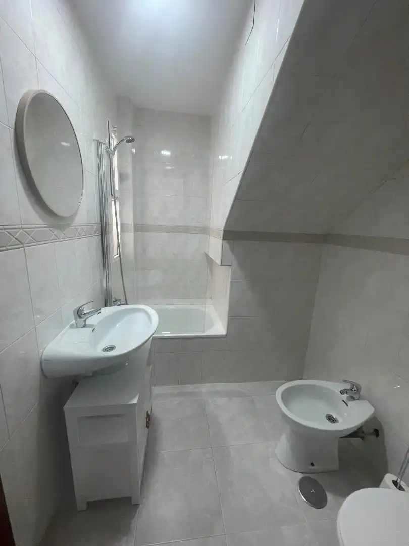 Bathroom of Flat for rent in Almendralejo  with Air Conditioner, Furnished and Oven