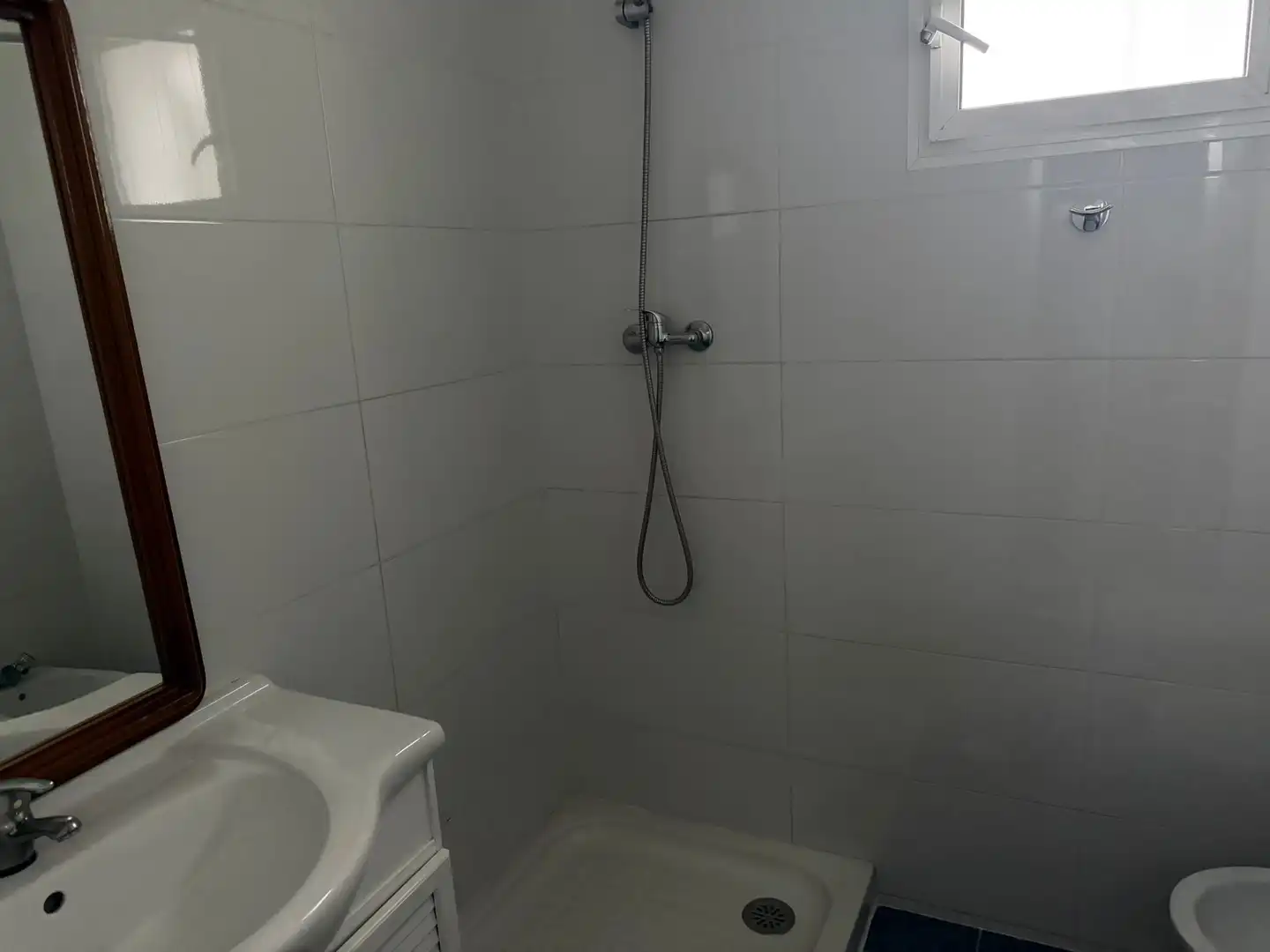 Bathroom of Flat for sale in Sevilla