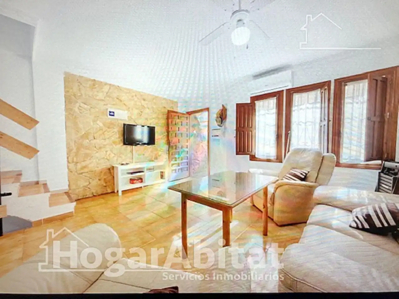 Sala d'estar de Casa adosada en venda en Torrevieja amb Aire condicionat, Calefacció i Jardí privat