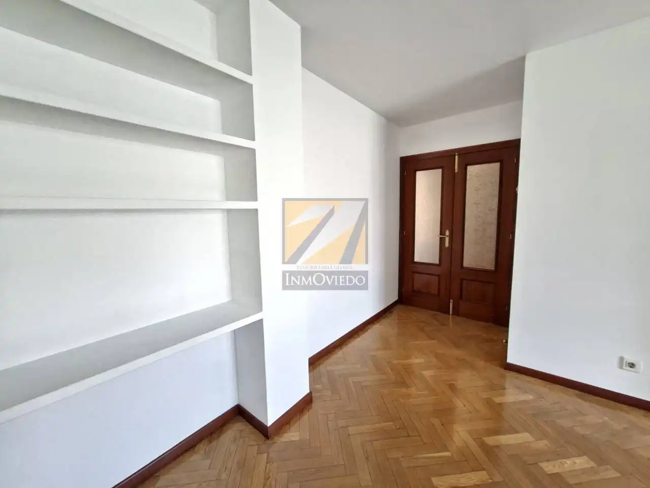 Sala de estar de Piso en venta en Oviedo  con Calefacción y Terraza