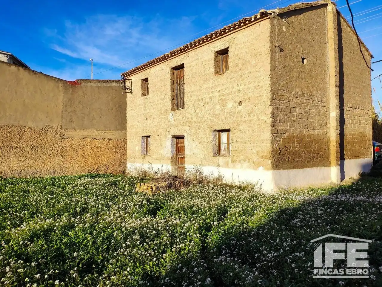 Exterior view of Houses for sale in Grisén  with Private garden