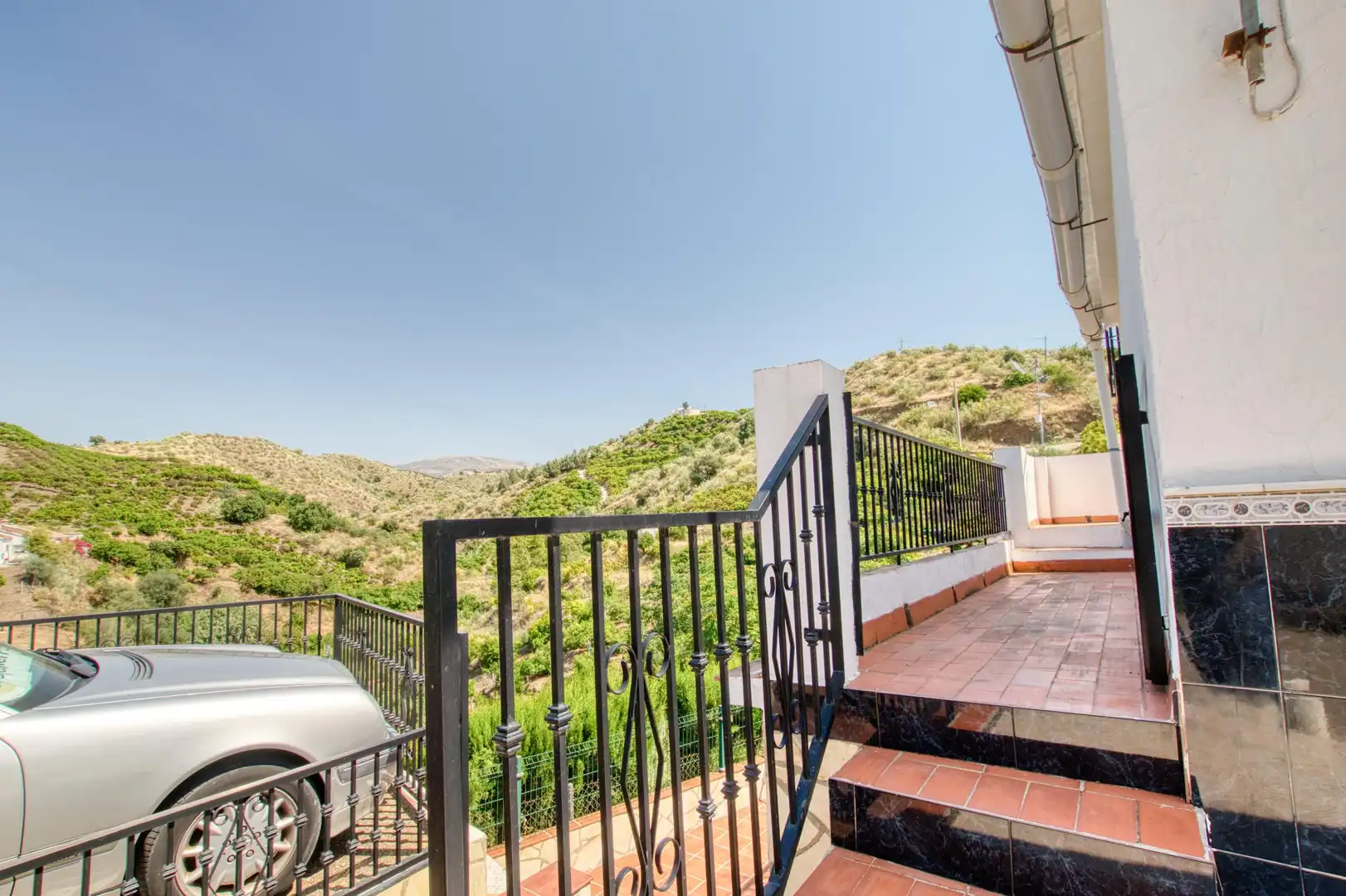 Terrassa de Casa adosada en venda en Canillas de Aceituno amb Jardí privat