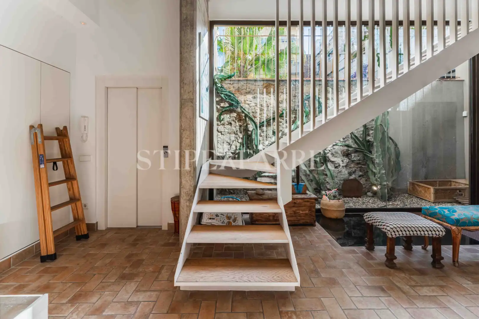 Vista exterior de Casa adosada en venta en Barcelona con Aire acondicionado, Calefacción y Jardín privado