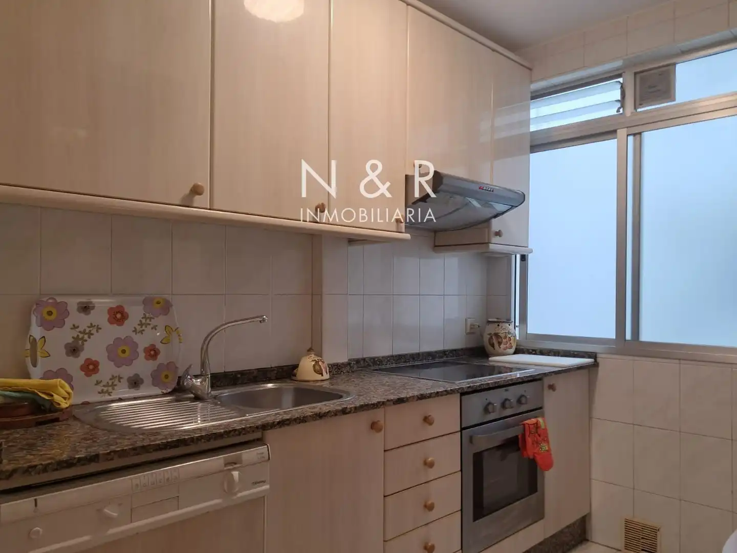 Cocina de Piso de alquiler en Santiago de Compostela  con Calefacción y Amueblado