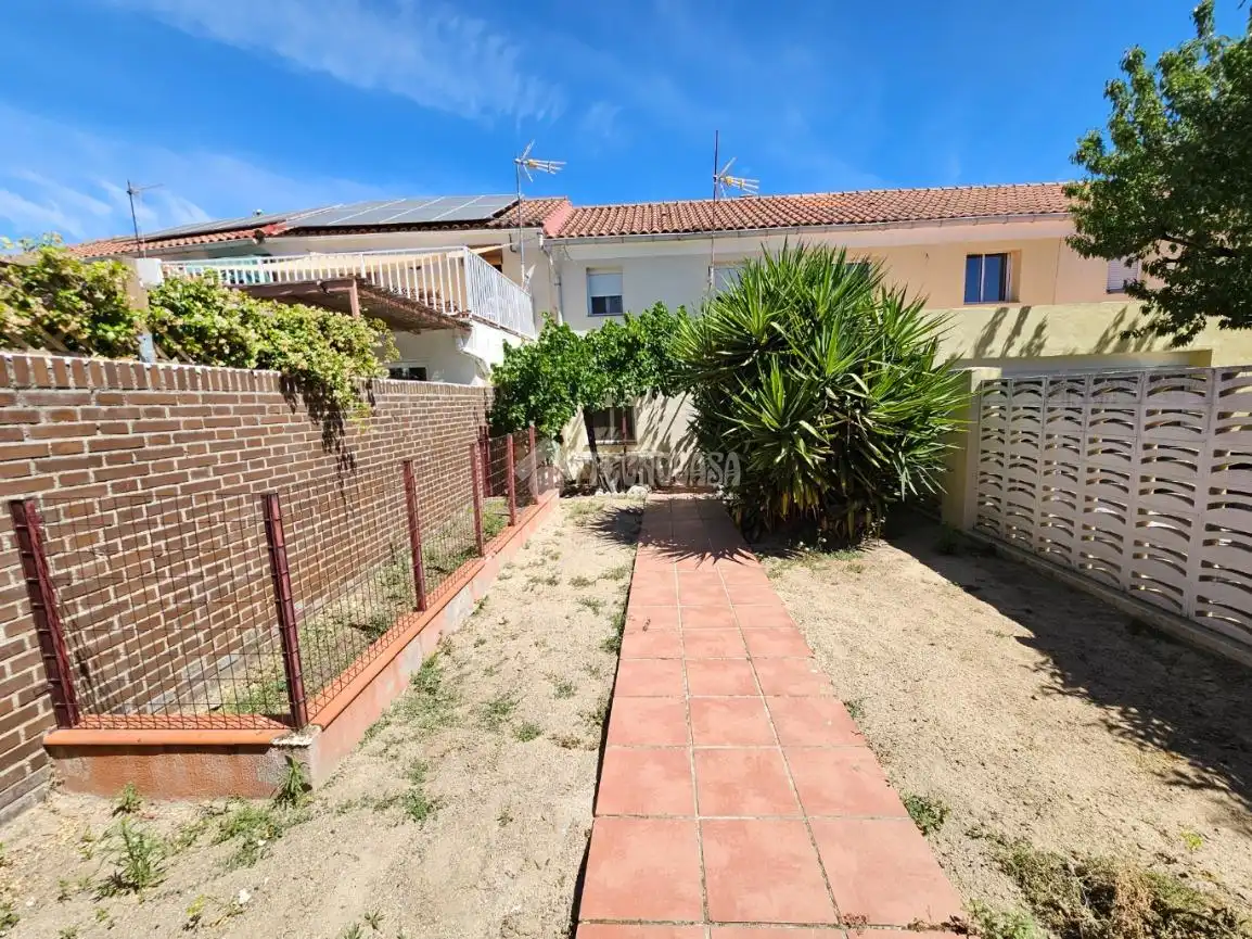 Jardín de Casa adosada en venta en Madrid con Calefacción