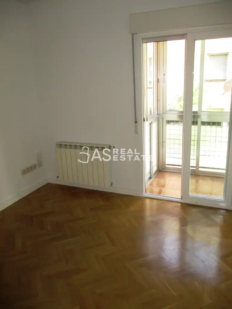 Habitación de Piso en venta en Madrid con Aire acondicionado y Amueblado