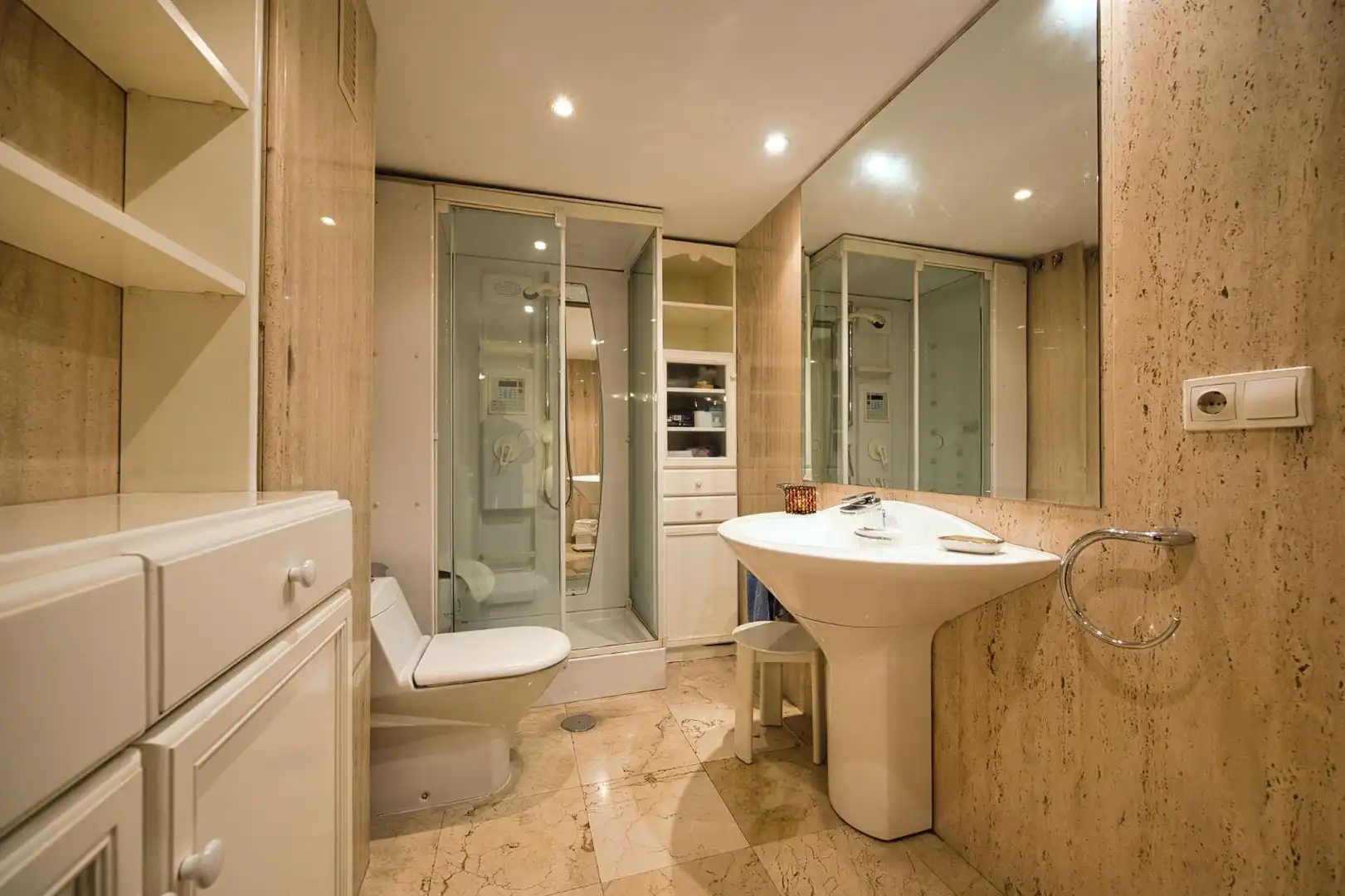 Baño de Piso en venta en Alicante / Alacant con Aire acondicionado, Calefacción y Terraza