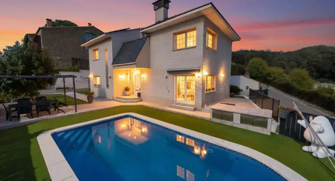 Vista exterior de Casa o chalet en venta en Girona Capital con Aire acondicionado, Calefacción y Trastero