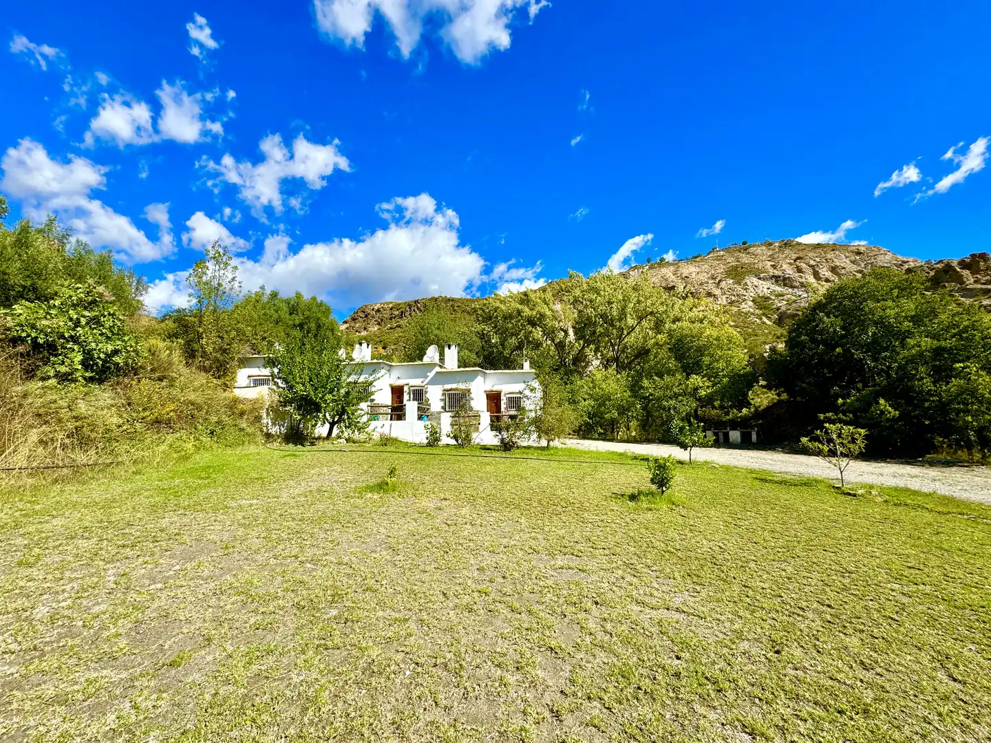Vista exterior de Terreno en venta en Alpujarra de la Sierra