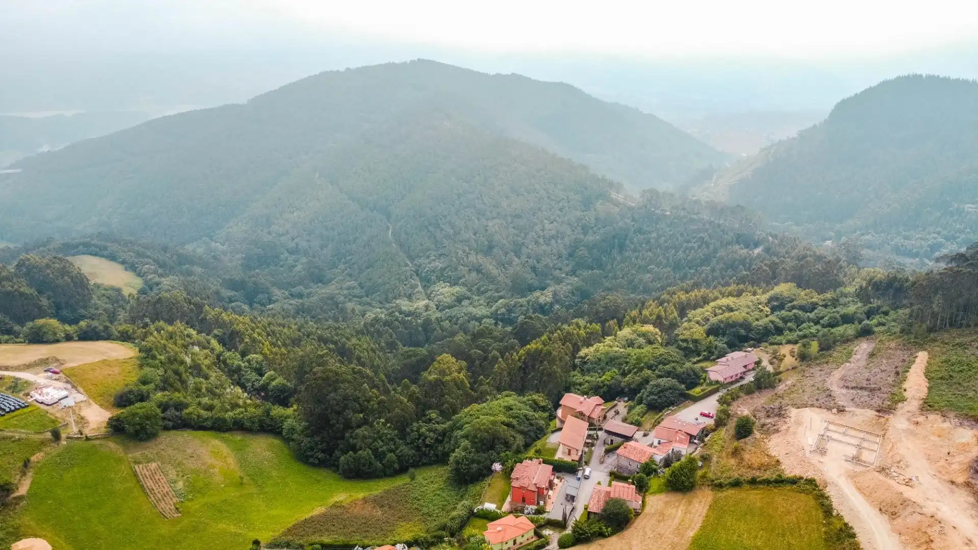 Vista exterior de Casa o chalet en venta en Pravia con Calefacción, Jardín privado y Parquet