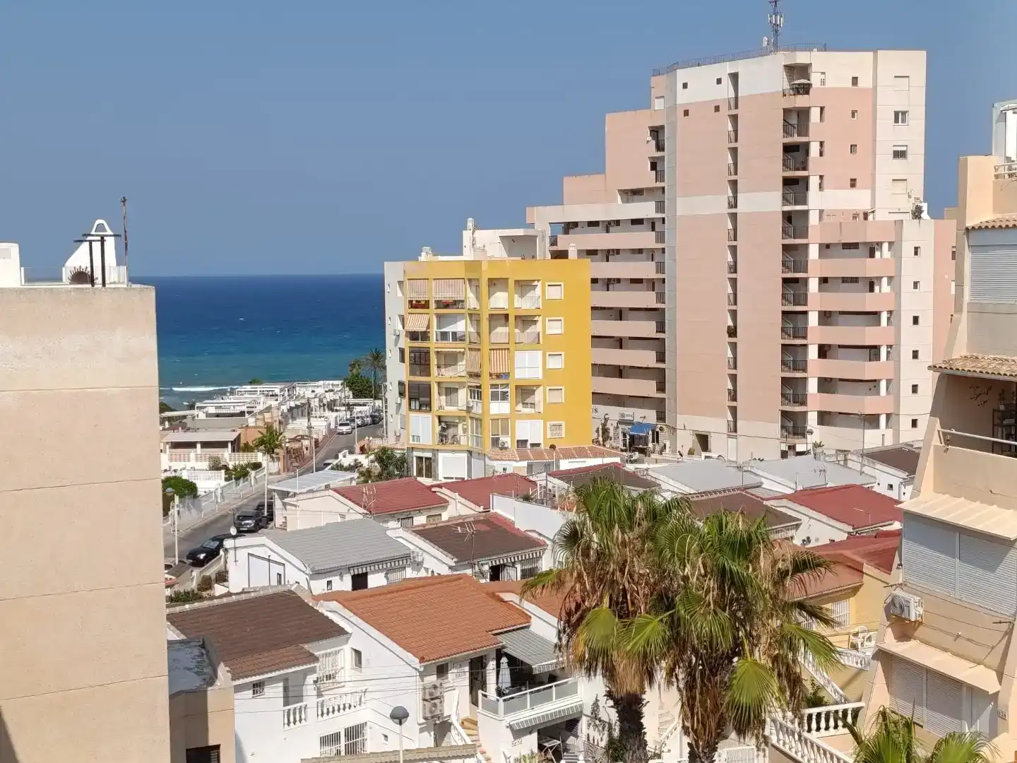 Vista exterior de Pis en venda en Torrevieja amb Terrassa, Piscina i Balcó