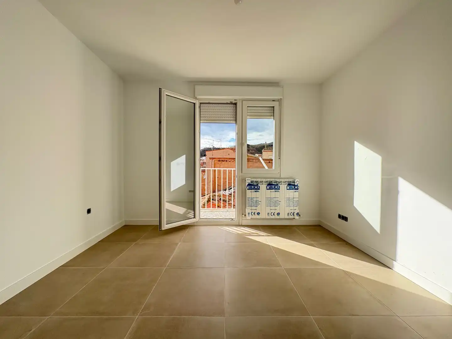 Habitación de Piso en venta en Arnedo con Calefacción, Trastero y Balcón