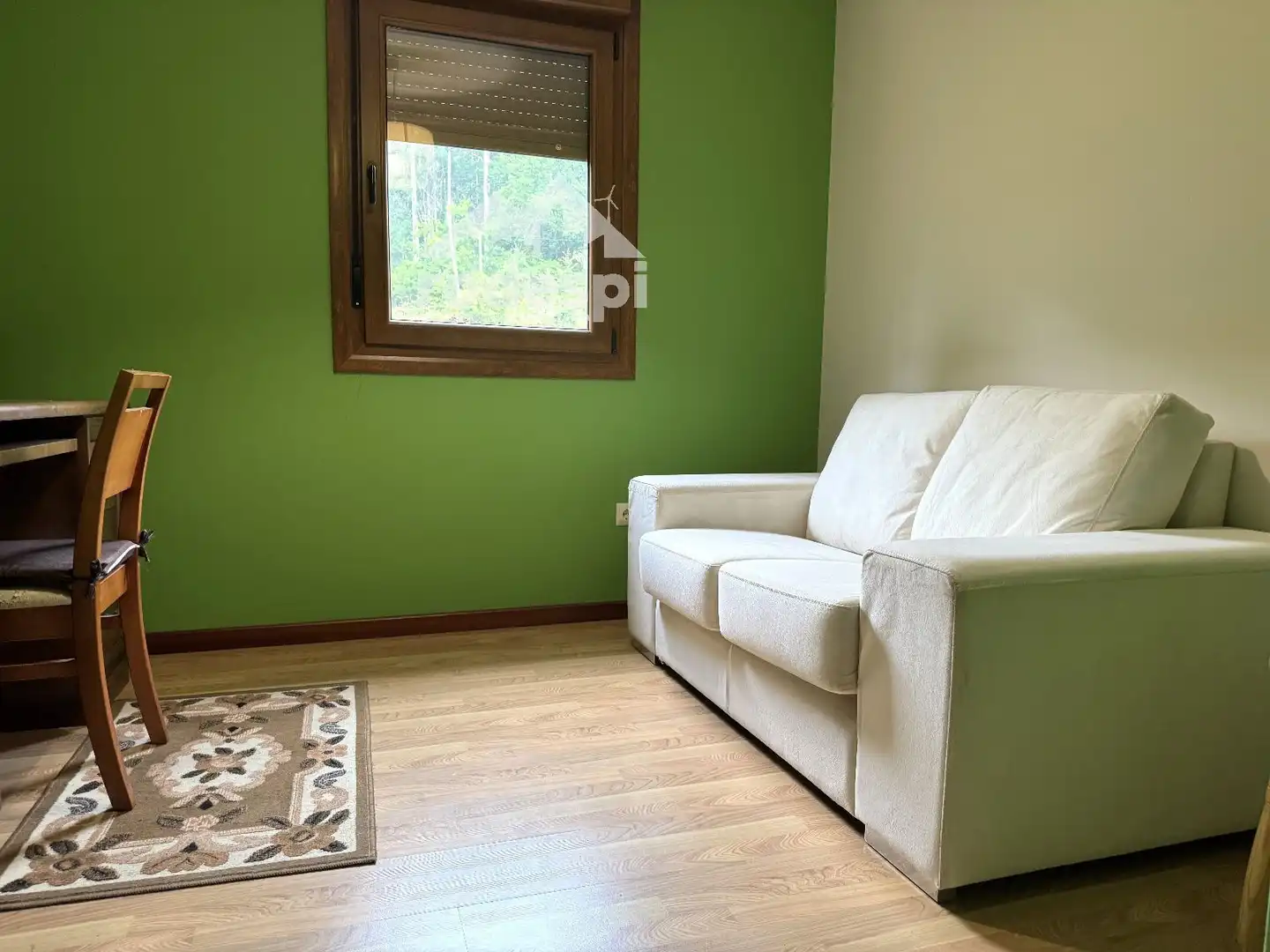 Wohnzimmer von Einfamilien-Reihenhaus zum Verkauf in Arbo mit Heizung, Abstellraum und Möbliert