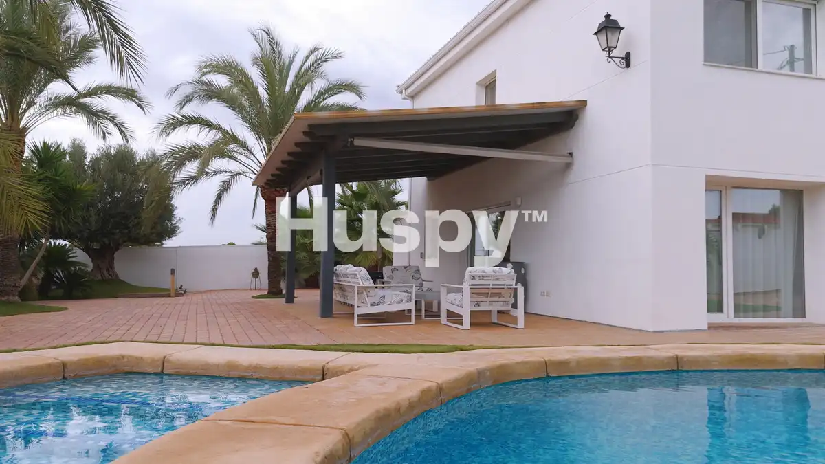 Casa con terraza en venta en Partida Salinetes Baixes, imagen 3