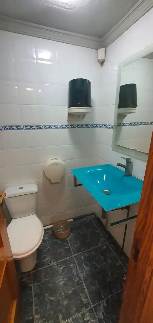 Business premises for sale in Patraix