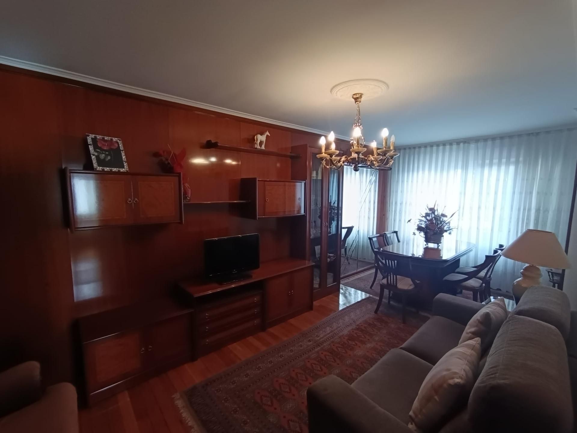 Sala d'estar de Pis en venda en Zalla  amb Calefacció i Terrassa