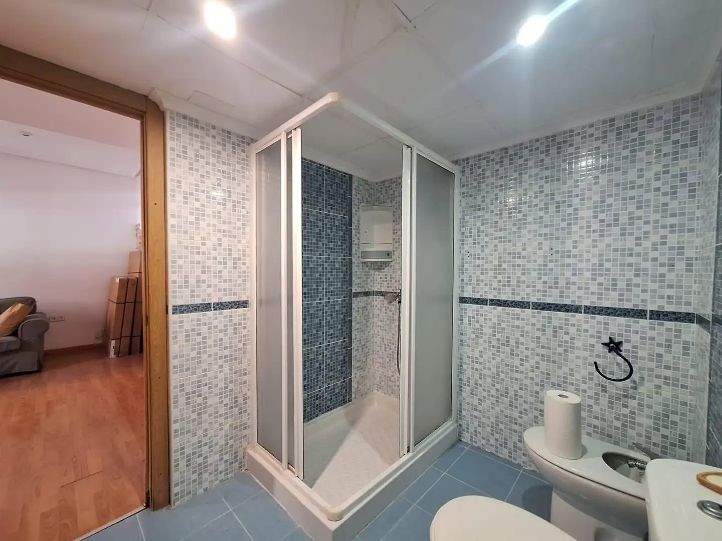 Badezimmer von Erdgeschoss zum Verkauf in Alicante / Alacant mit Klimaanlage