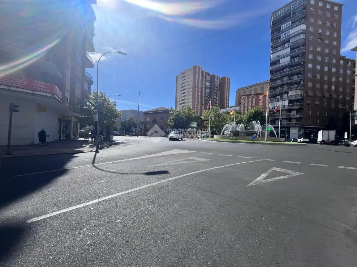 Pis amb terrassa en venda a El Pilar - La Estación, imagen 2