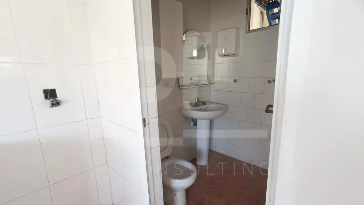 Industrial building to rent in Avinguda dels Fusters, imagen 7