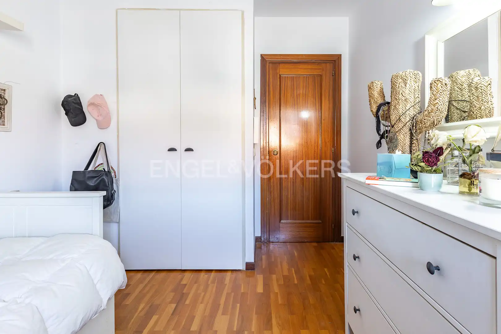 Habitación de Casa o chalet en venta en Badalona con Aire acondicionado, Calefacción y Jardín privado