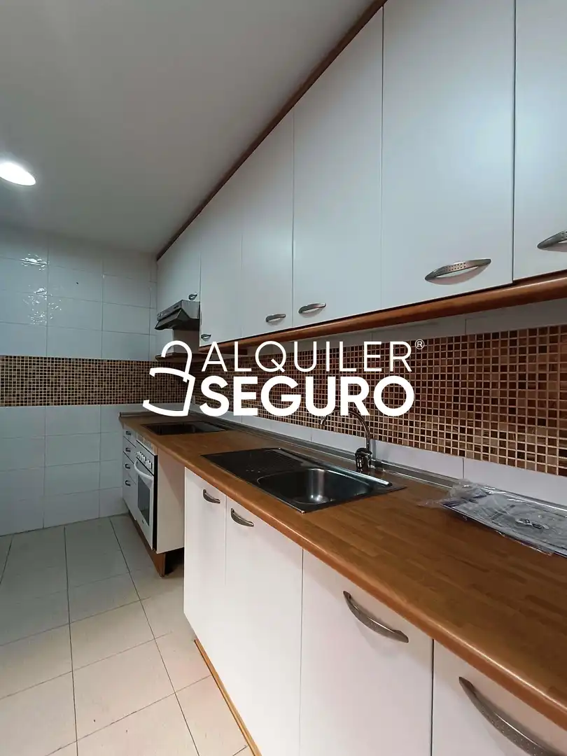 Flat for rent in Antonio Van De Pere, Hospital