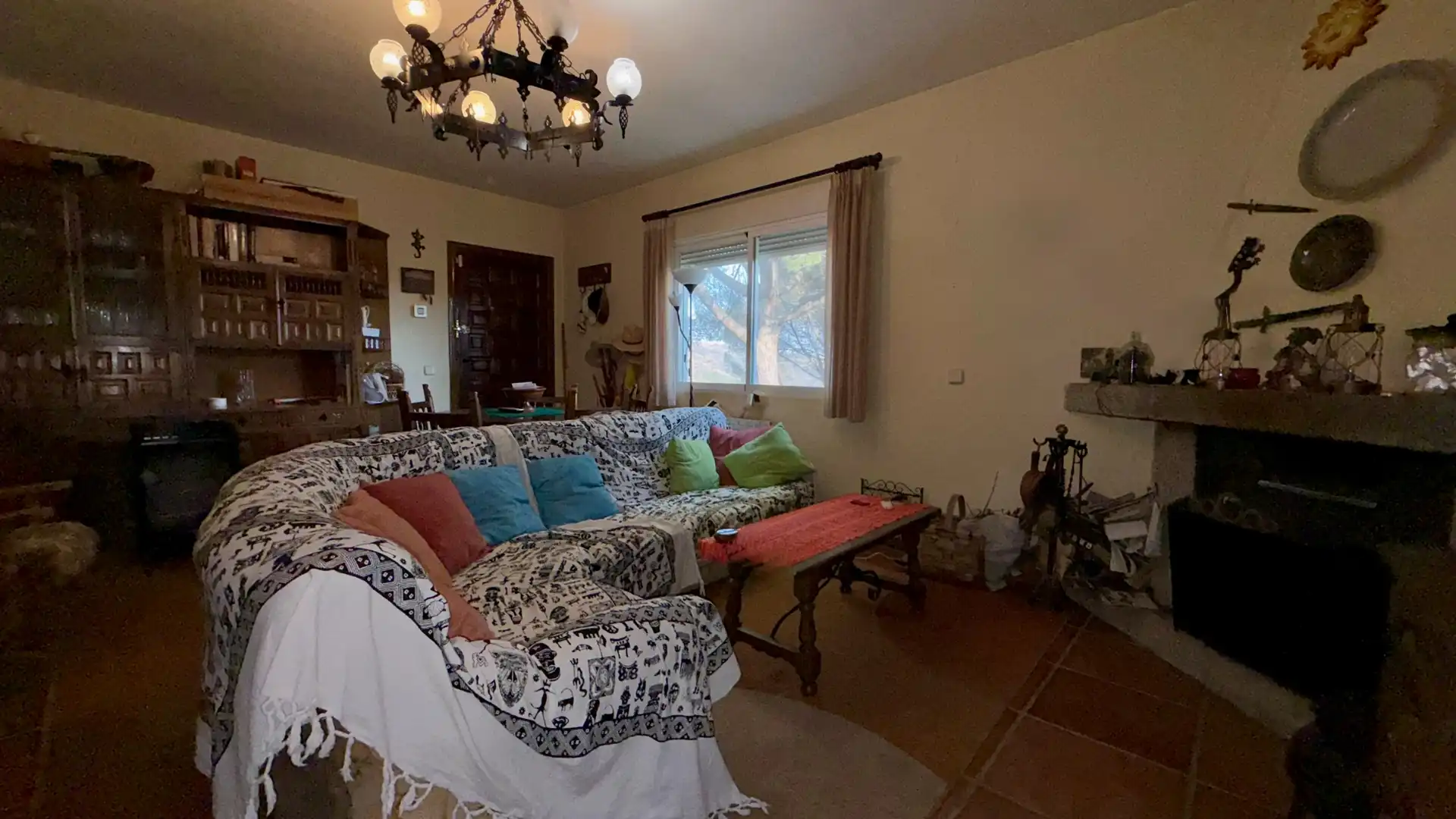 Sala d'estar de Casa o xalet en venda en Villa del Prado amb Aire condicionat, Calefacció i Jardí privat