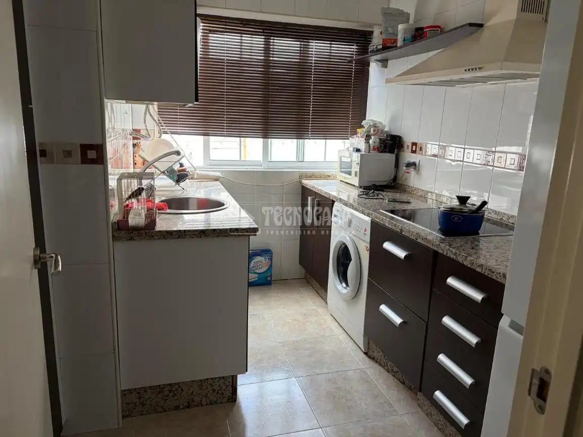 Kitchen of Flat for sale in Sevilla  with Air Conditioner