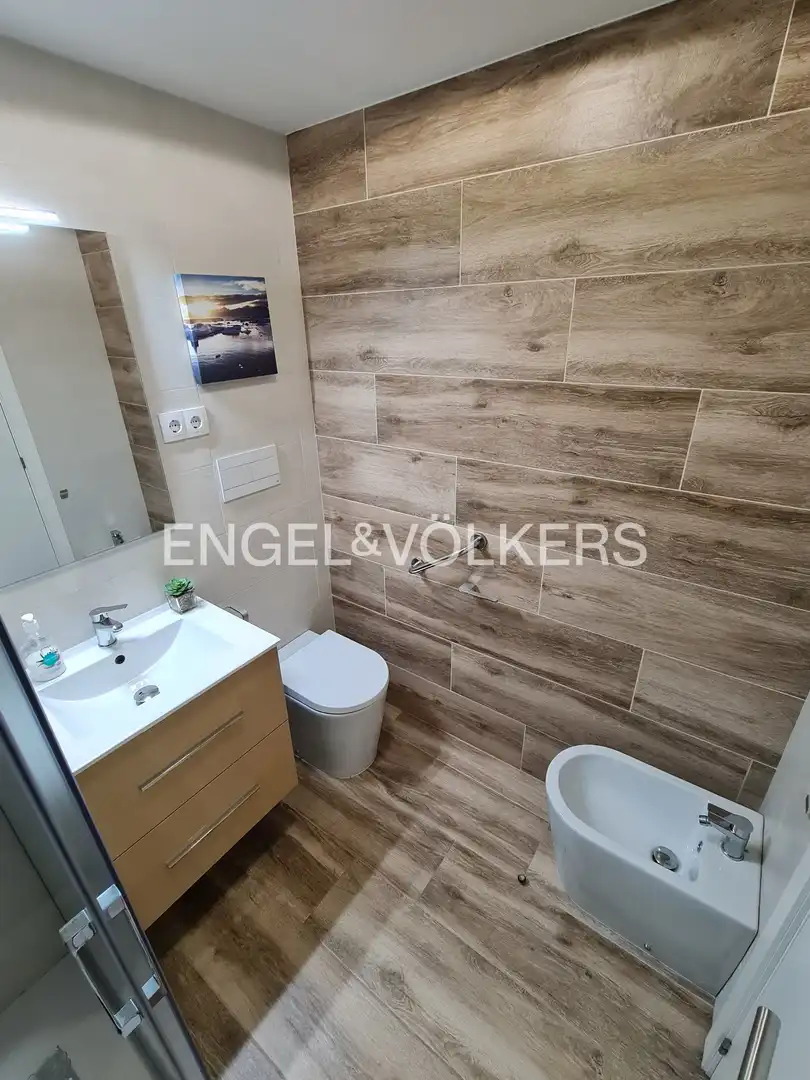 Bathroom of Flat for rent in Alboraya  with Air Conditioner, Heating and Parquet flooring