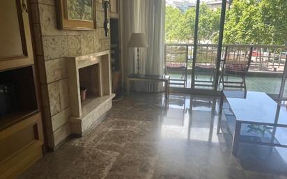Sala d'estar de Pis de lloguer en  Barcelona Capital amb Jardí privat i Terrassa