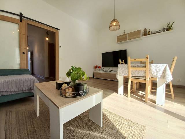 Casa adosada en Venta en Modúbar de la Emparedada