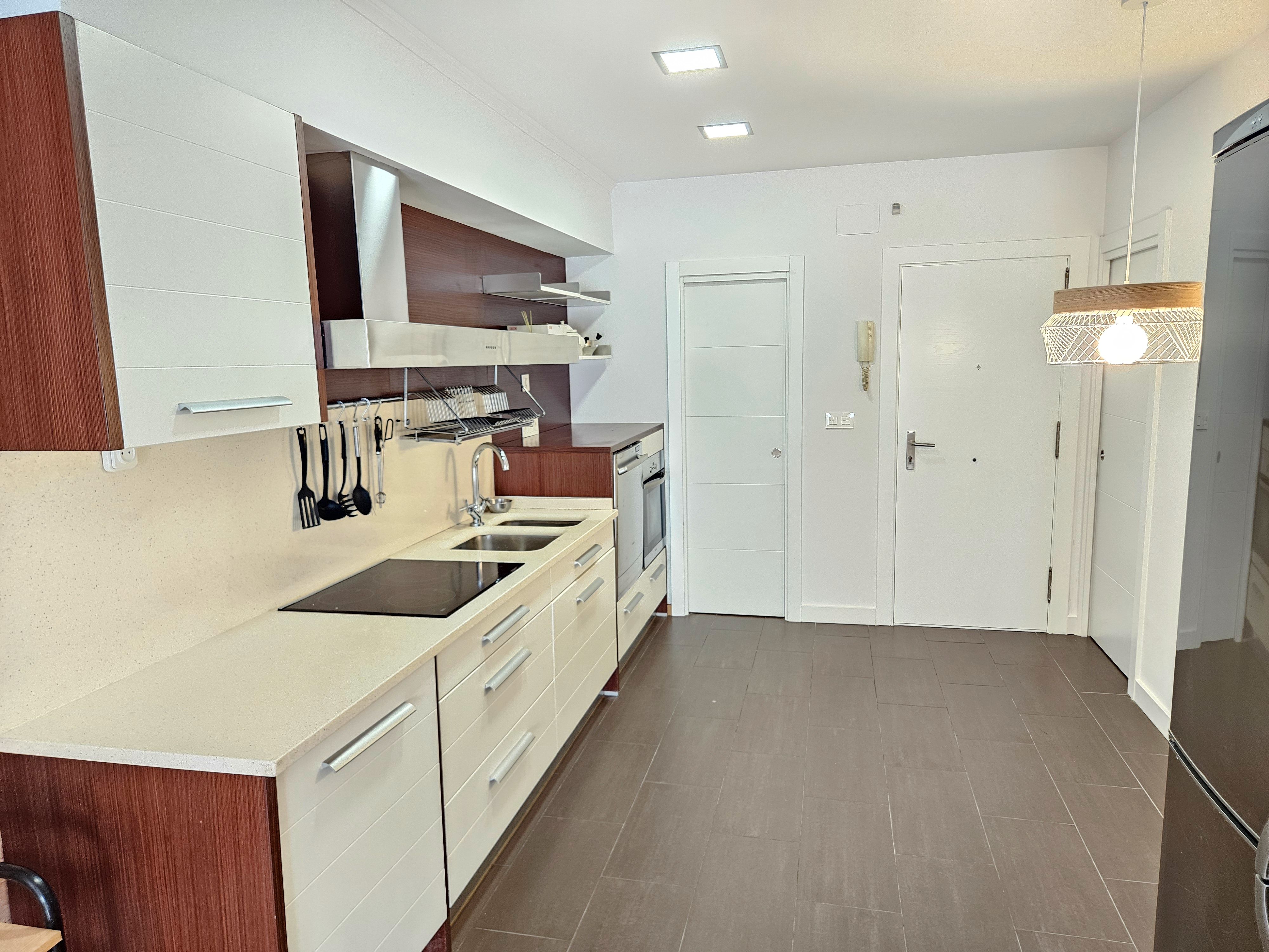 Cuina de Pis en venda en Durango amb Calefacció, Moblat i Forn