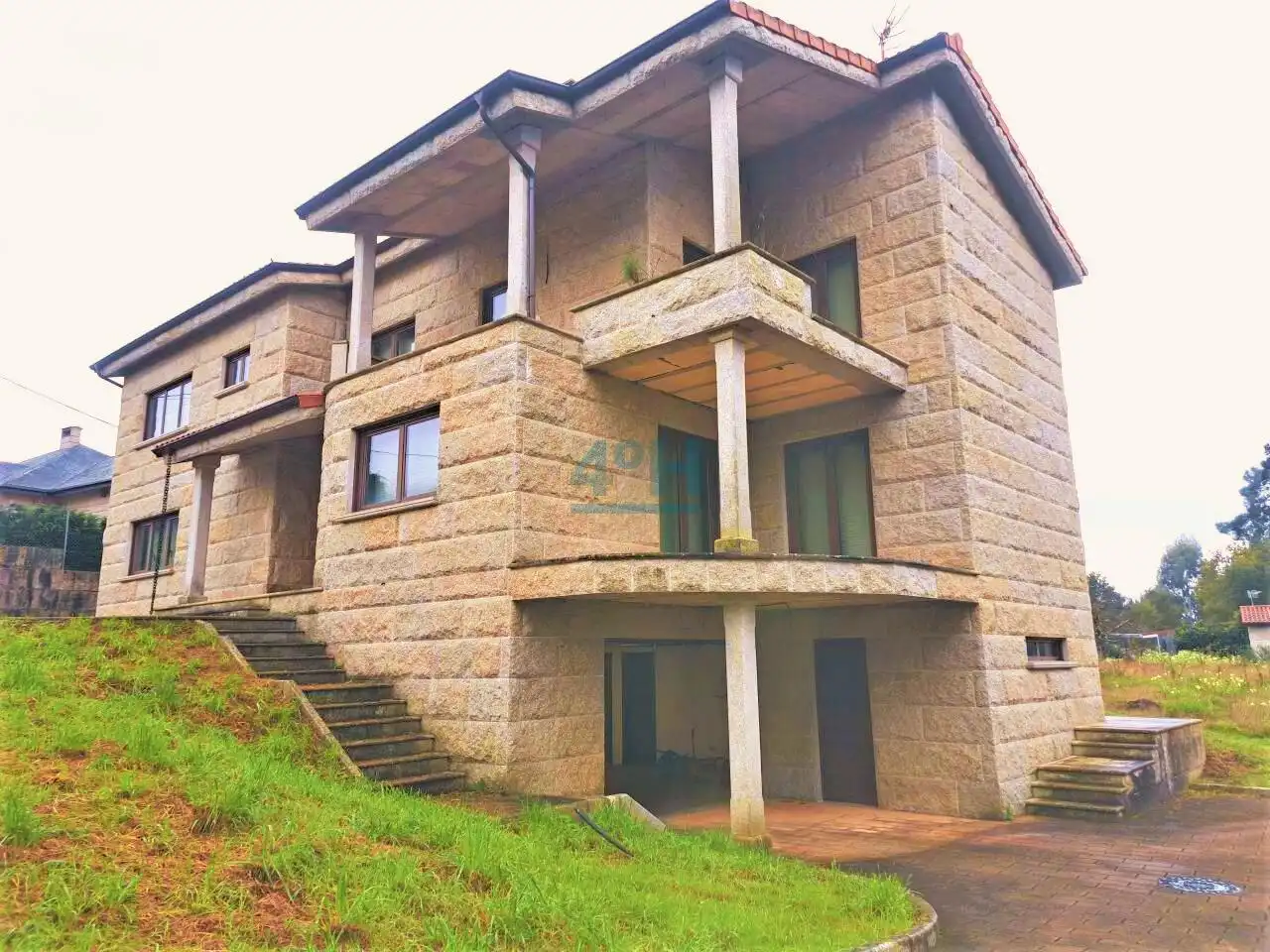 Vista exterior de Casa o chalet en venta en O Carballiño   con Calefacción, Jardín privado y Terraza