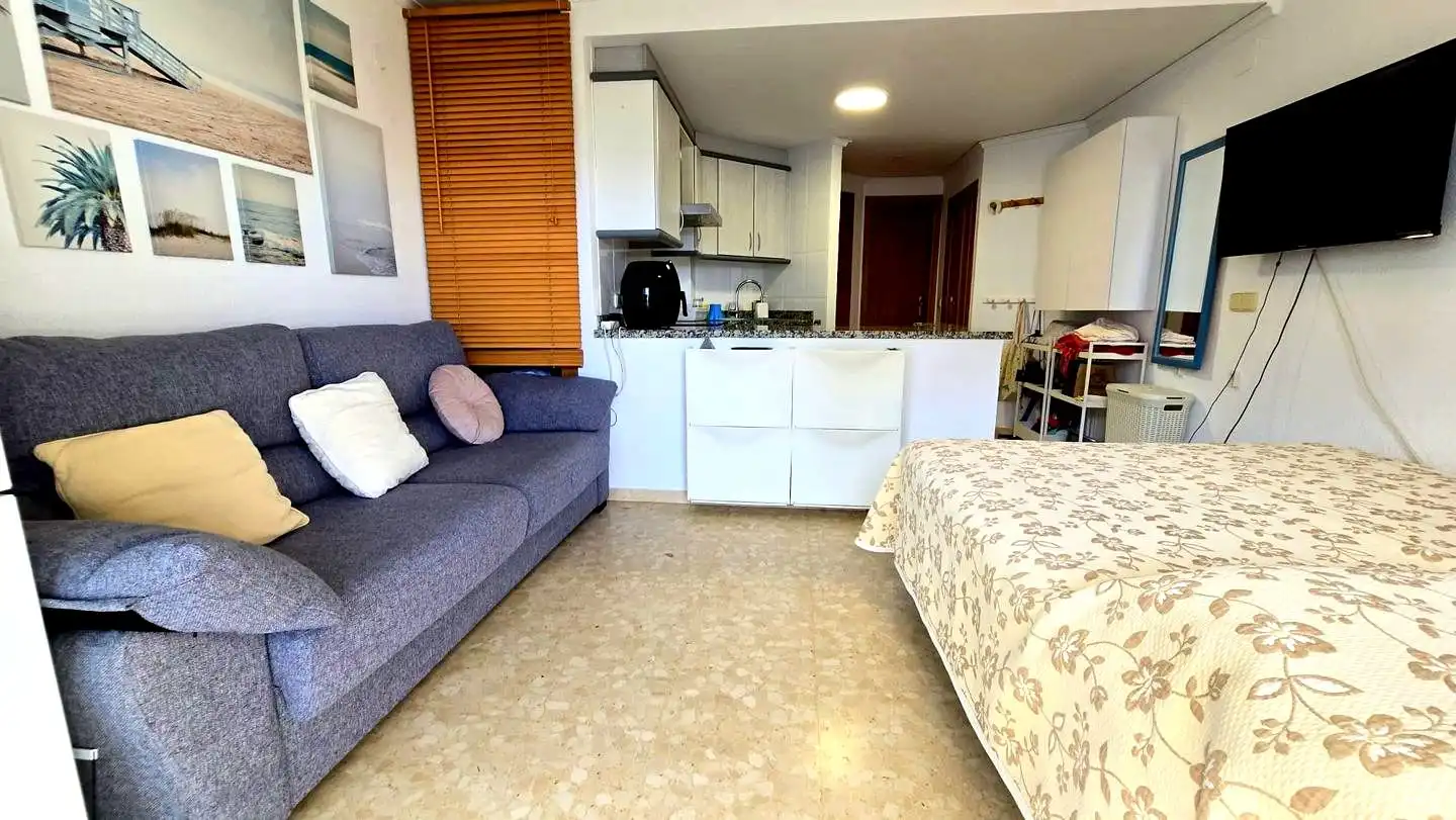 Schlafzimmer von Wohnung zum Verkauf in Gandia mit Klimaanlage, Terrasse und Möbliert