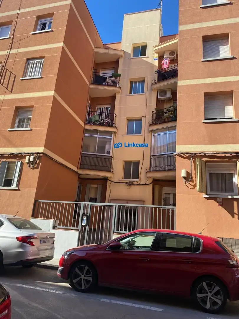 Vista exterior de Pis en venda en Madrid amb Calefacció, Parquet i Terrassa