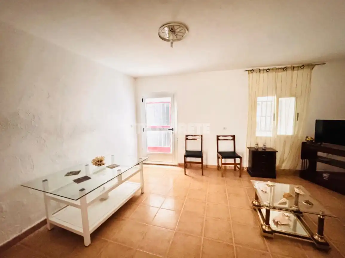 Sala d'estar de Casa adosada en venda en Velada