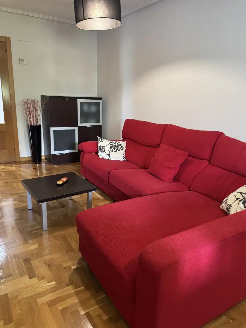 Sala de estar de Piso en venta en Avilés con Calefacción, Parquet y Terraza