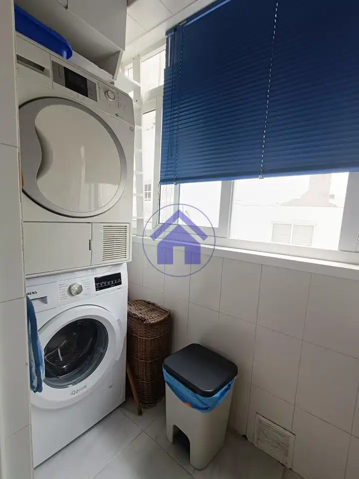 Bathroom of Flat for rent in Vigo   with Heating, Parquet flooring and Terrace