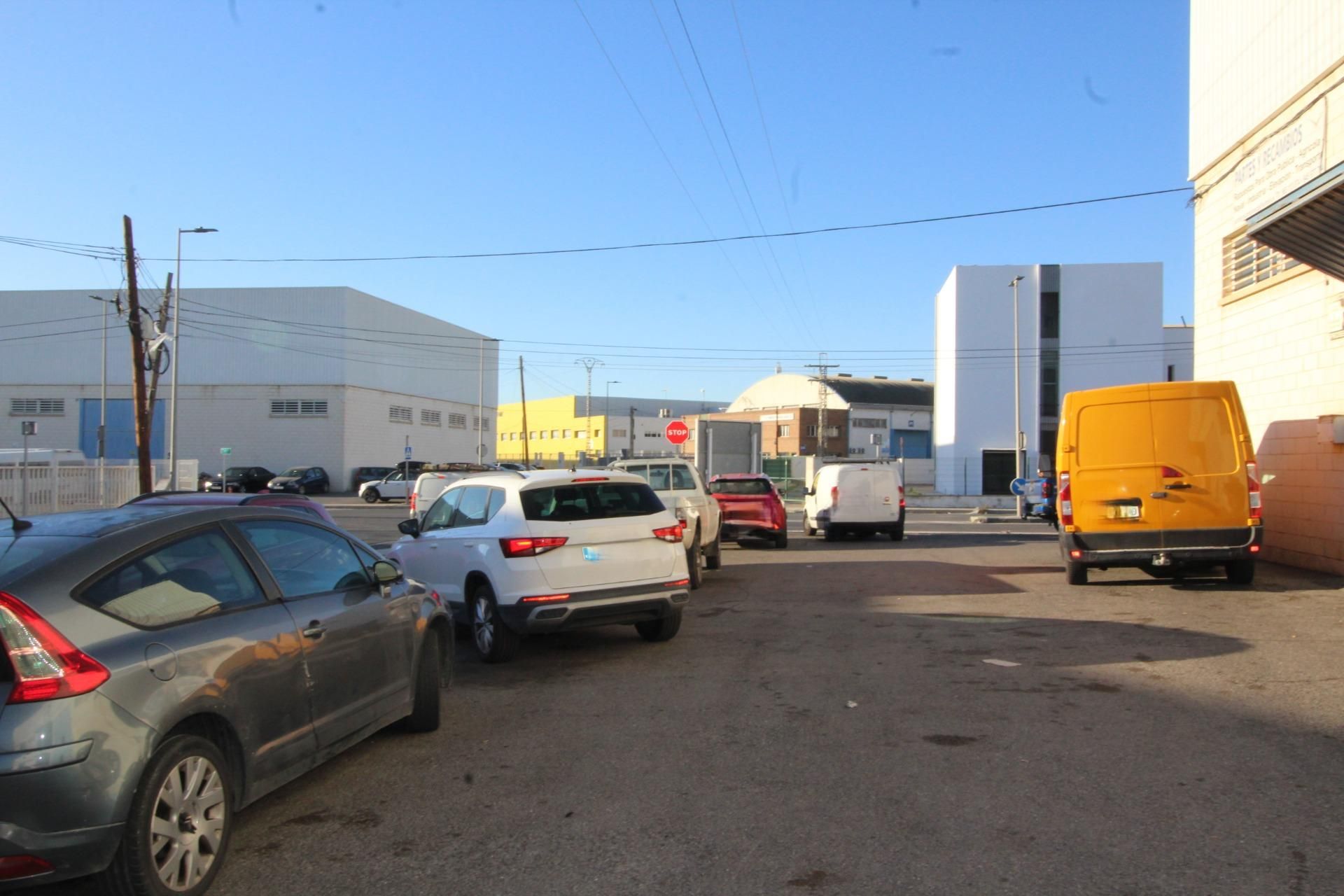 Aparcament de Nau industrial de lloguer en Alicante / Alacant