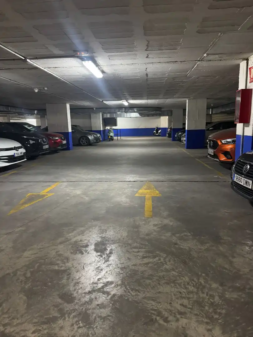 Parking de Ático en venta en Fuengirola con Aire acondicionado, Calefacción y Terraza