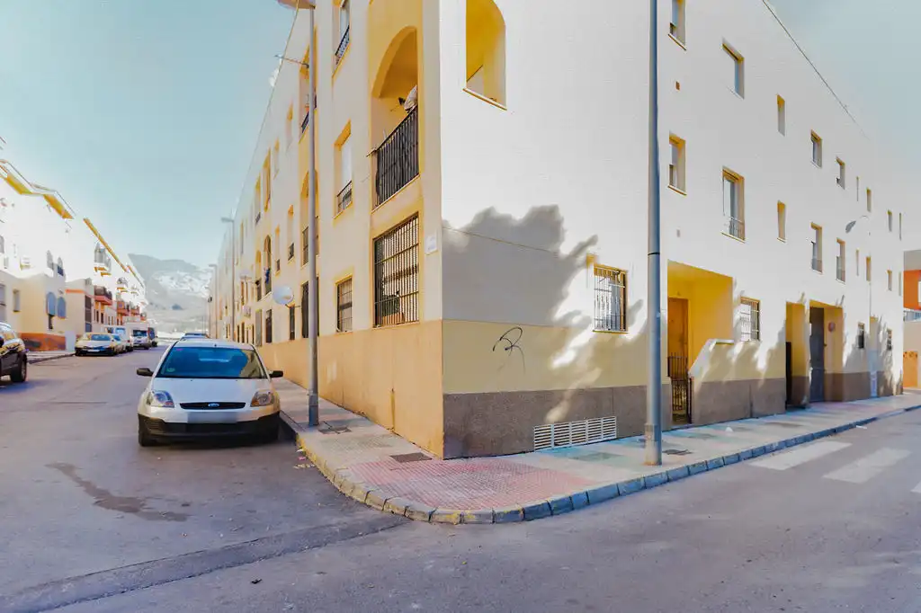 Außenansicht von Wohnung zum Verkauf in Vícar