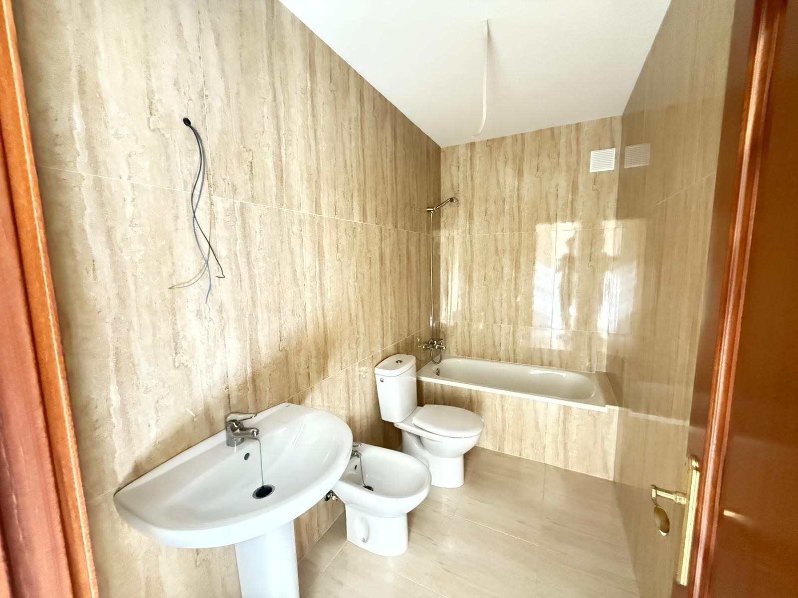 Bathroom of Flat for sale in Alameda  with Storage room and Balcony