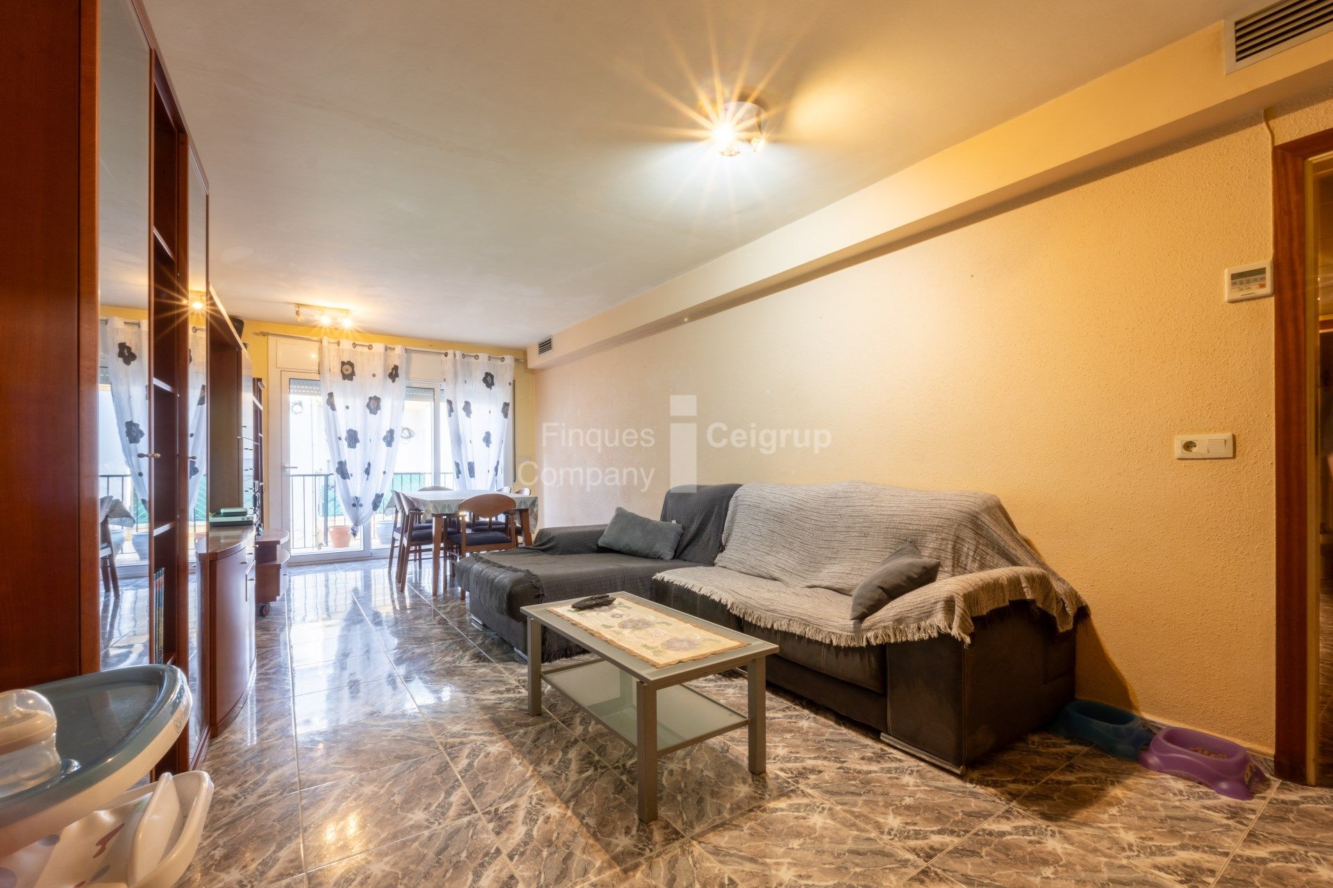 Wohnzimmer von Wohnung zum Verkauf in Llançà mit Heizung und Möbliert