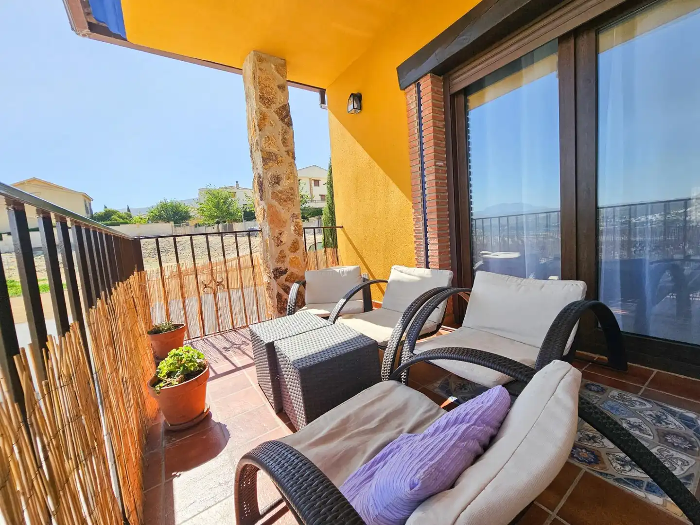 Terraza de Casa o chalet en venta en La Guardia de Jaén con Aire acondicionado, Calefacción y Jardín privado