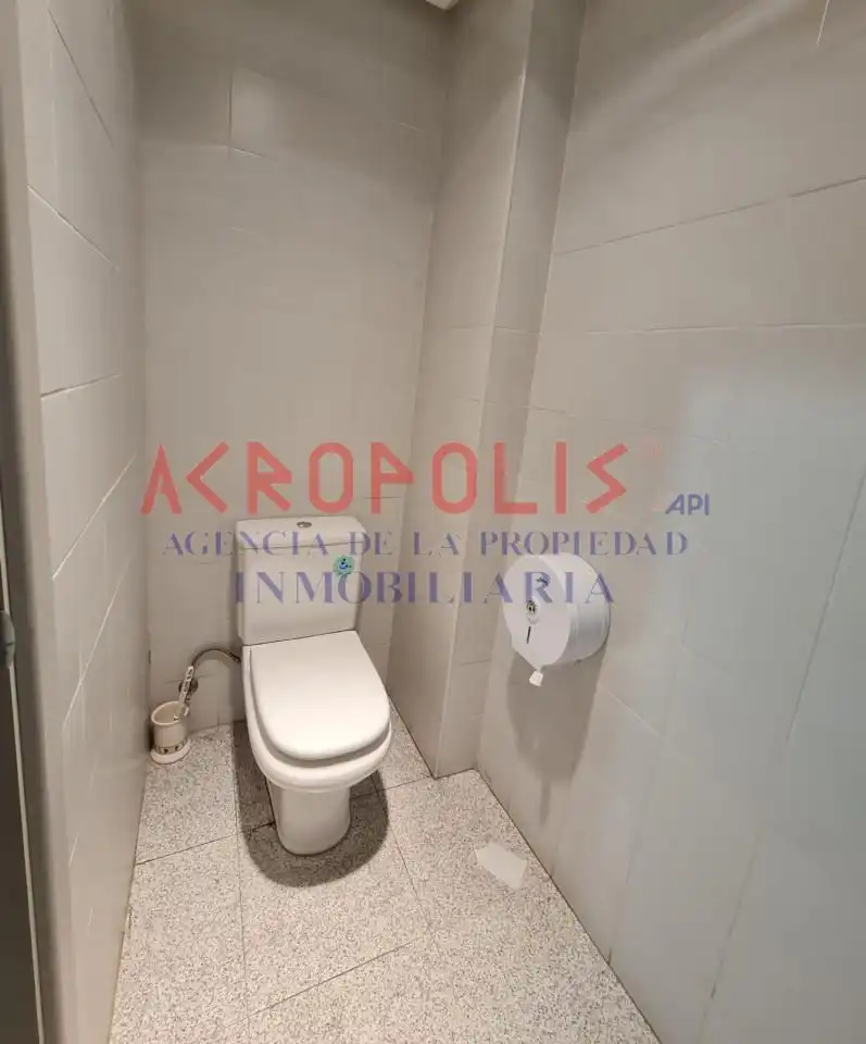 Local comercial en venda a Avenida Portugal 13 24009 Leon, imagen 7