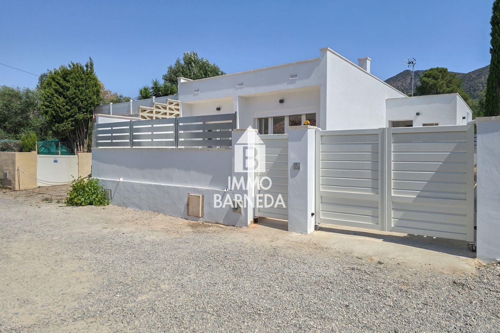 Vista exterior de Casa o xalet en venda en Roses amb Aire condicionat, Calefacció i Jardí privat