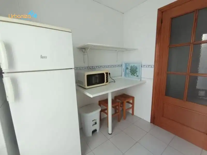 Cuina de Apartament de lloguer en Badajoz amb Aire condicionat, Calefacció i Jardí privat