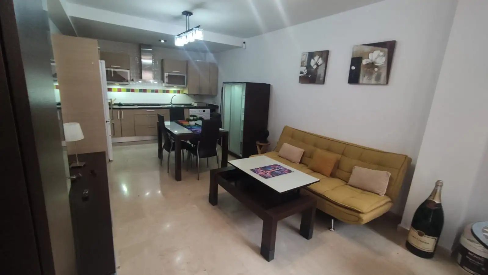 Living room of Apartments for sale in Algeciras  with Air Conditioner, Furnished and Oven