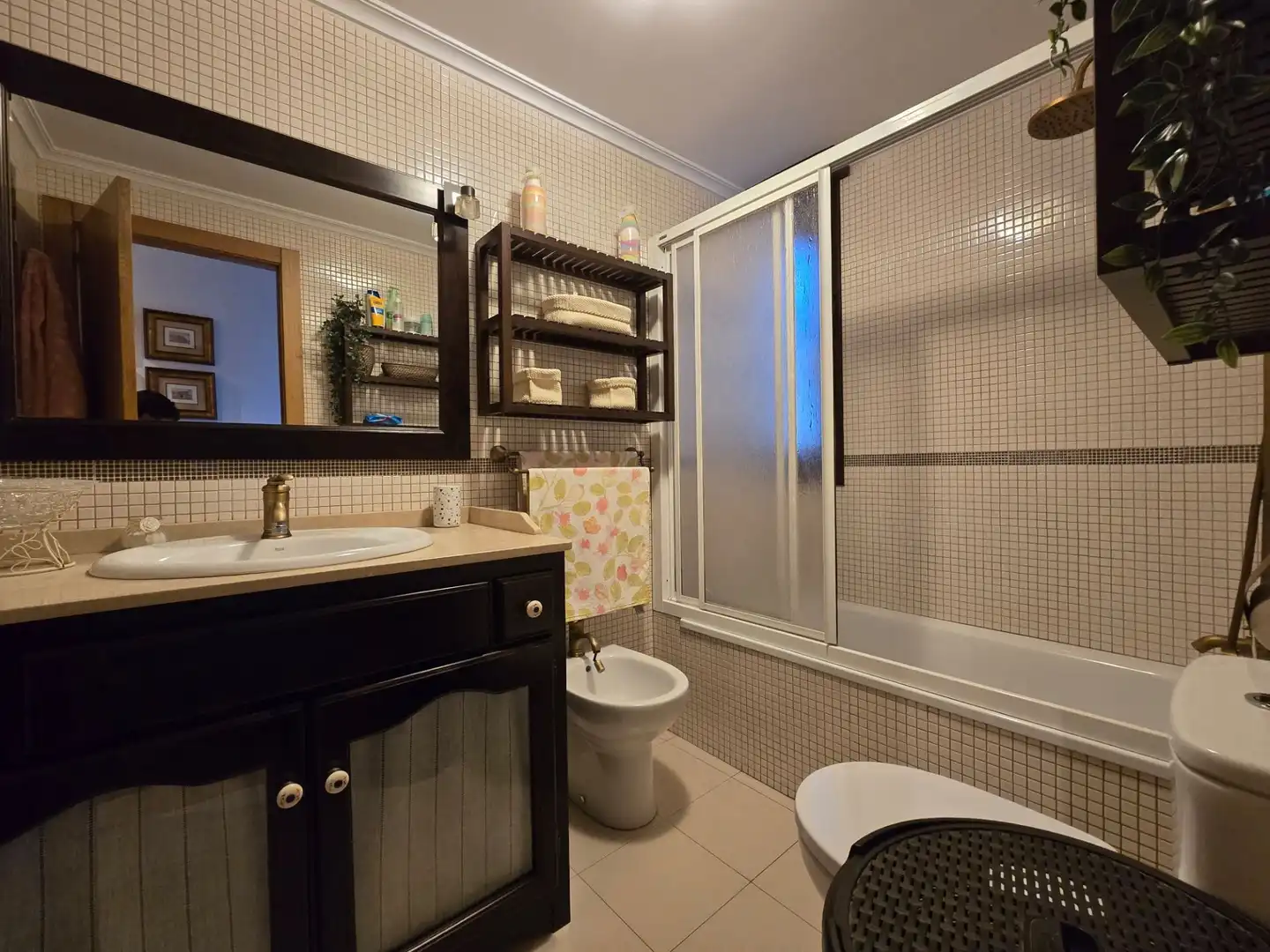 Baño de Piso en venta en Llanes con Calefacción, Terraza y Trastero