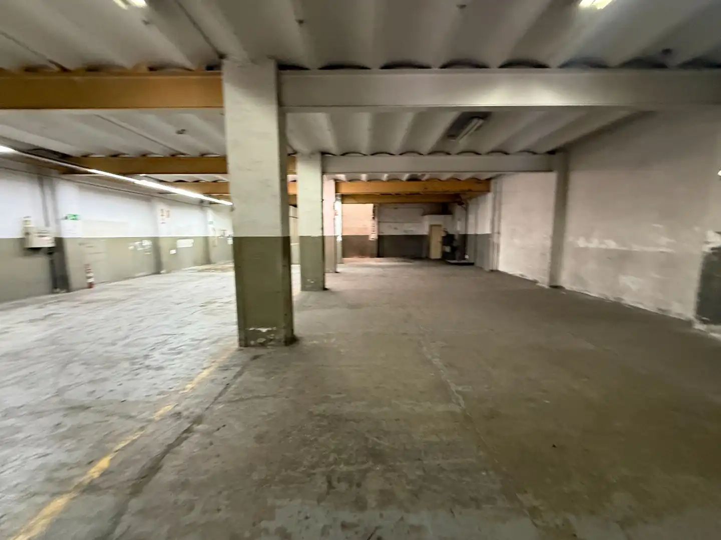 Nau industrial de lloguer en Sant Adrià de Besòs