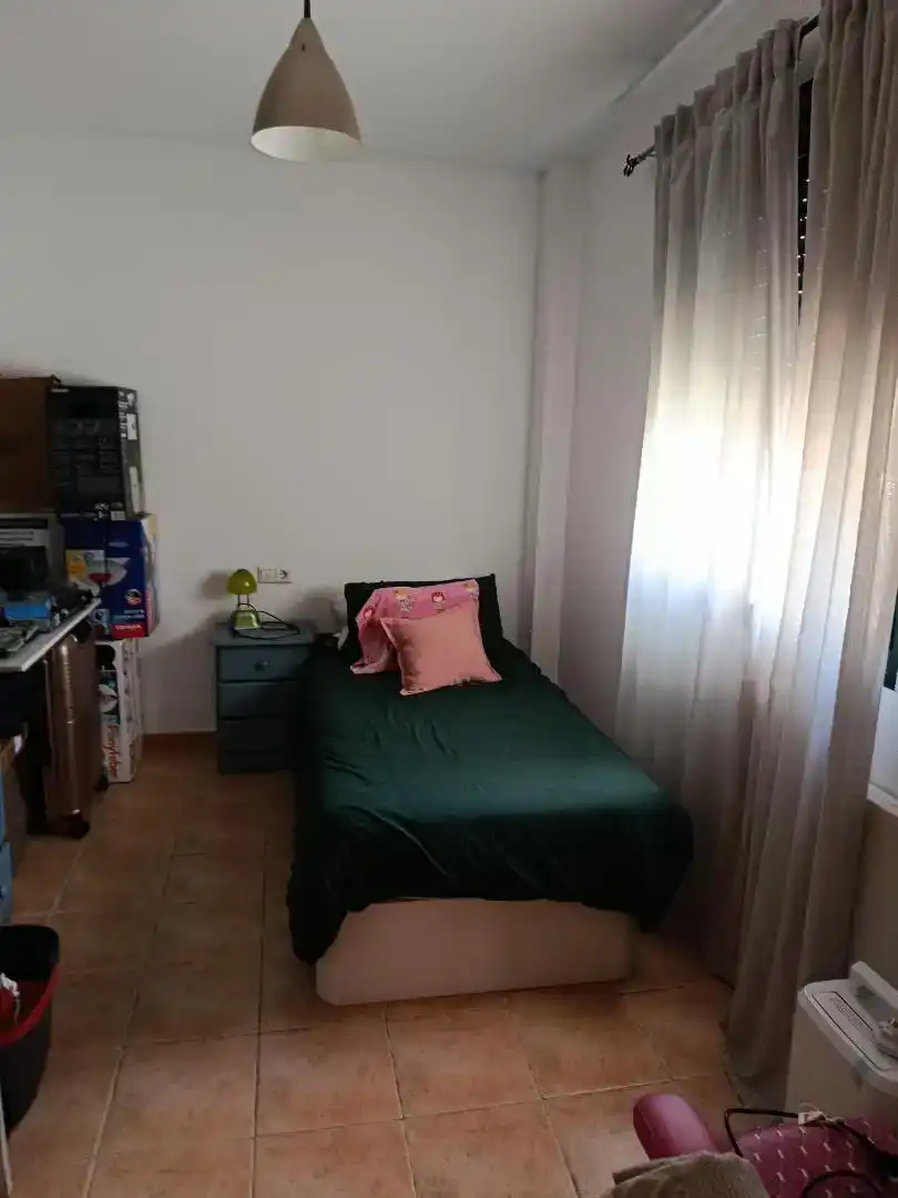 Habitación de Casa adosada en venta en Castellar de la Frontera con Aire acondicionado, Trastero y Horno